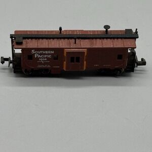 N Scale Southern Pacific 1652 Caboose Brown Orange Model Train Car Vintage